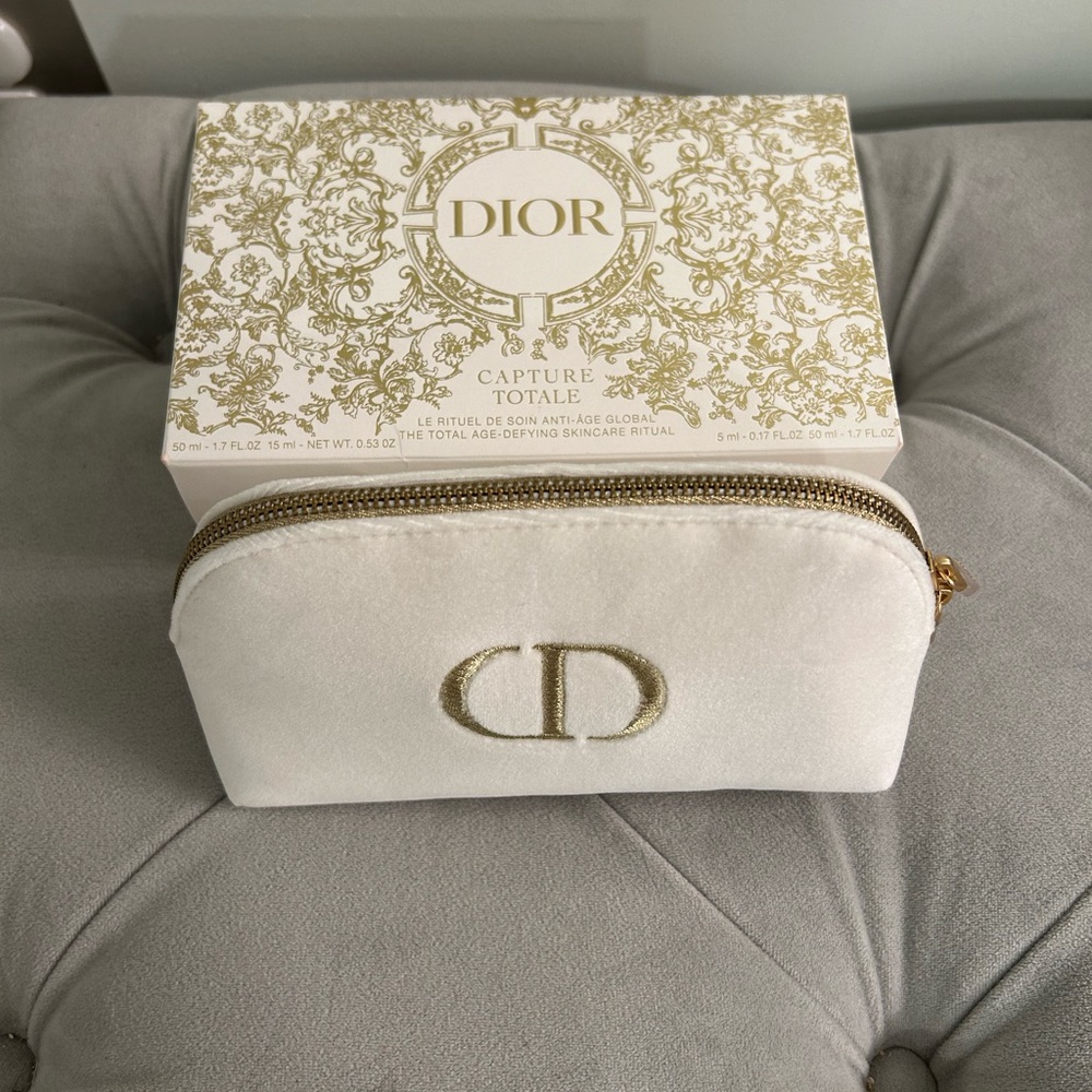 Christian Dior Capture Totale Pouch